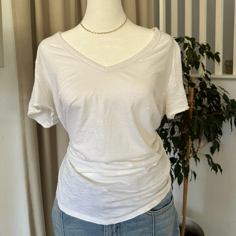Abercrombie & Fitch Women White V-Neck T-Shirt SIZE: Large